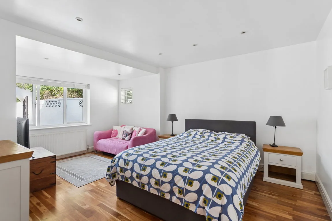 Nottingham Road, Chorleywood, WD3, photo 11