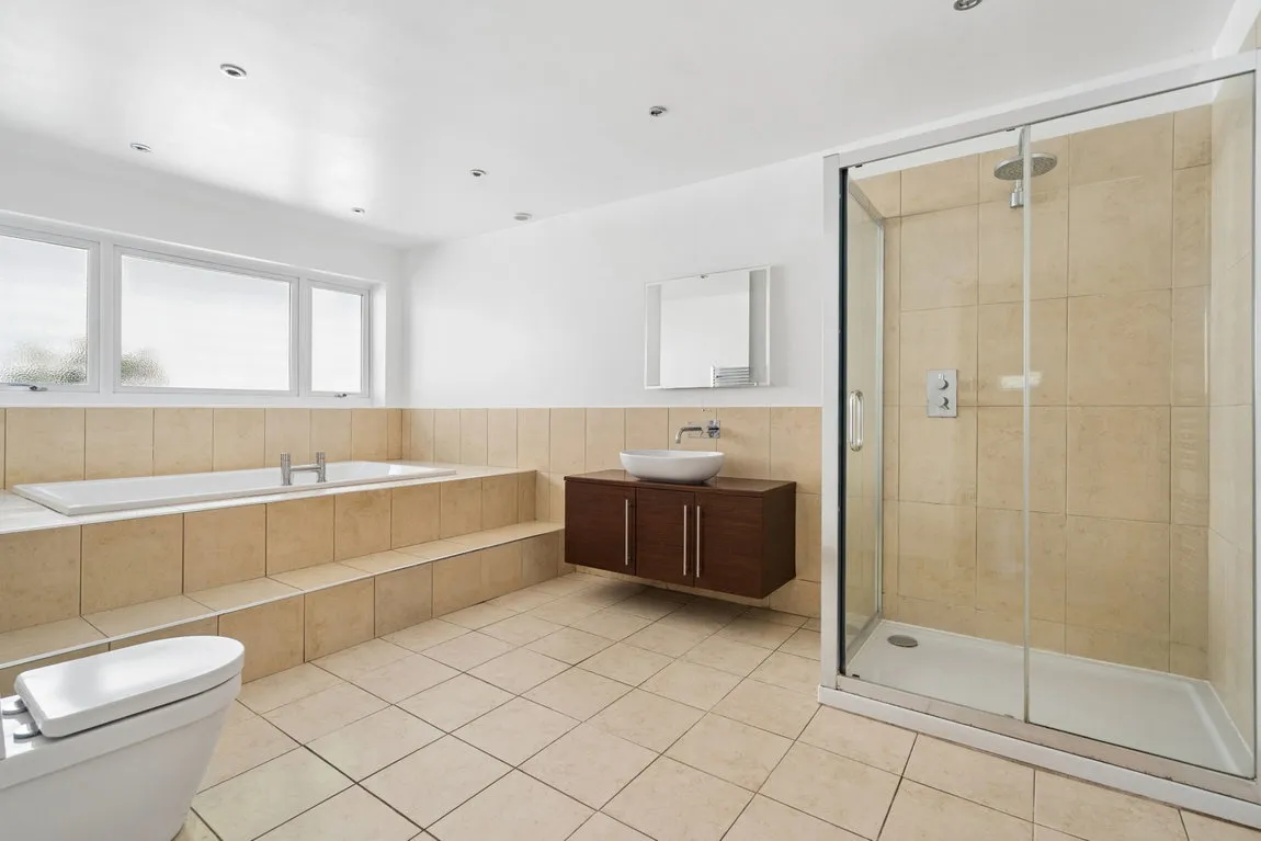 Nottingham Road, Chorleywood, WD3, photo 19