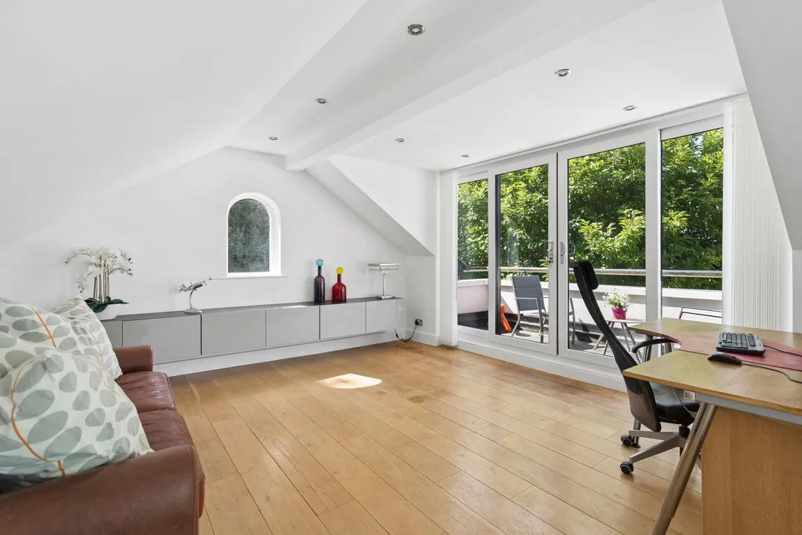 Nottingham Road, Chorleywood, WD3, photo 16