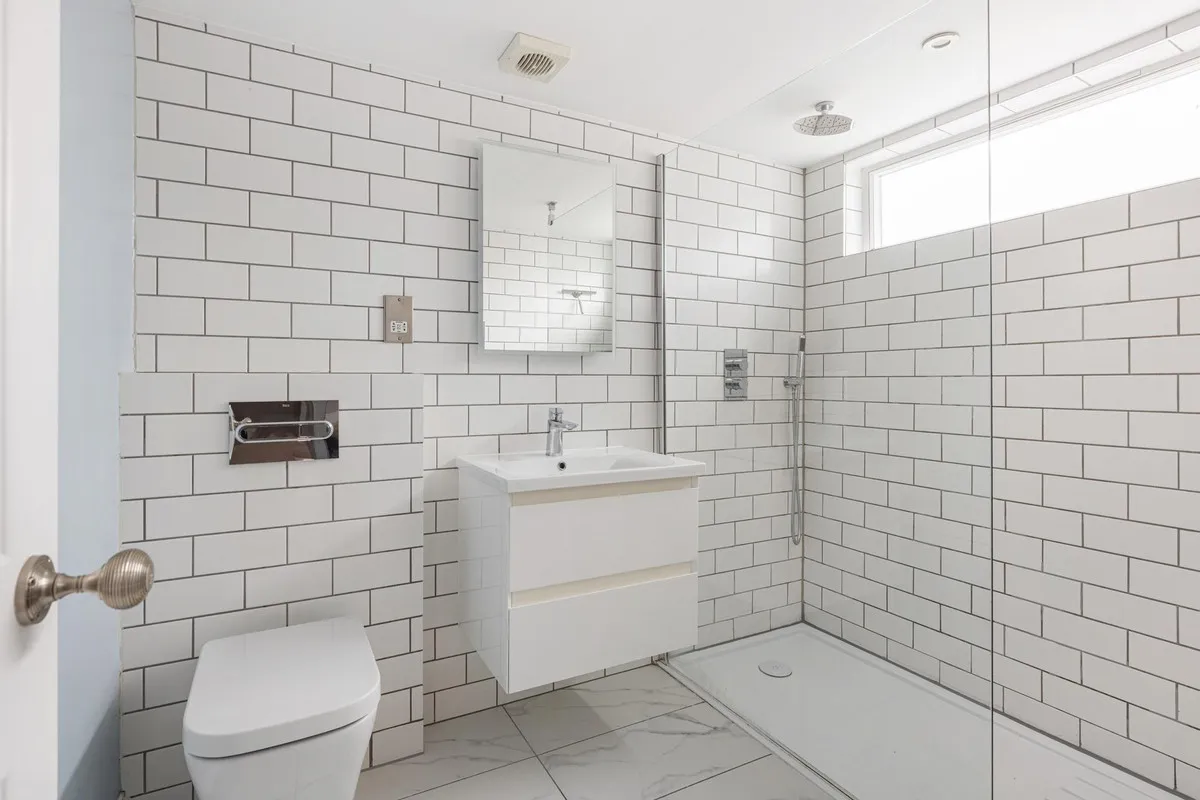 Glebe Street, London, W4, photo 12