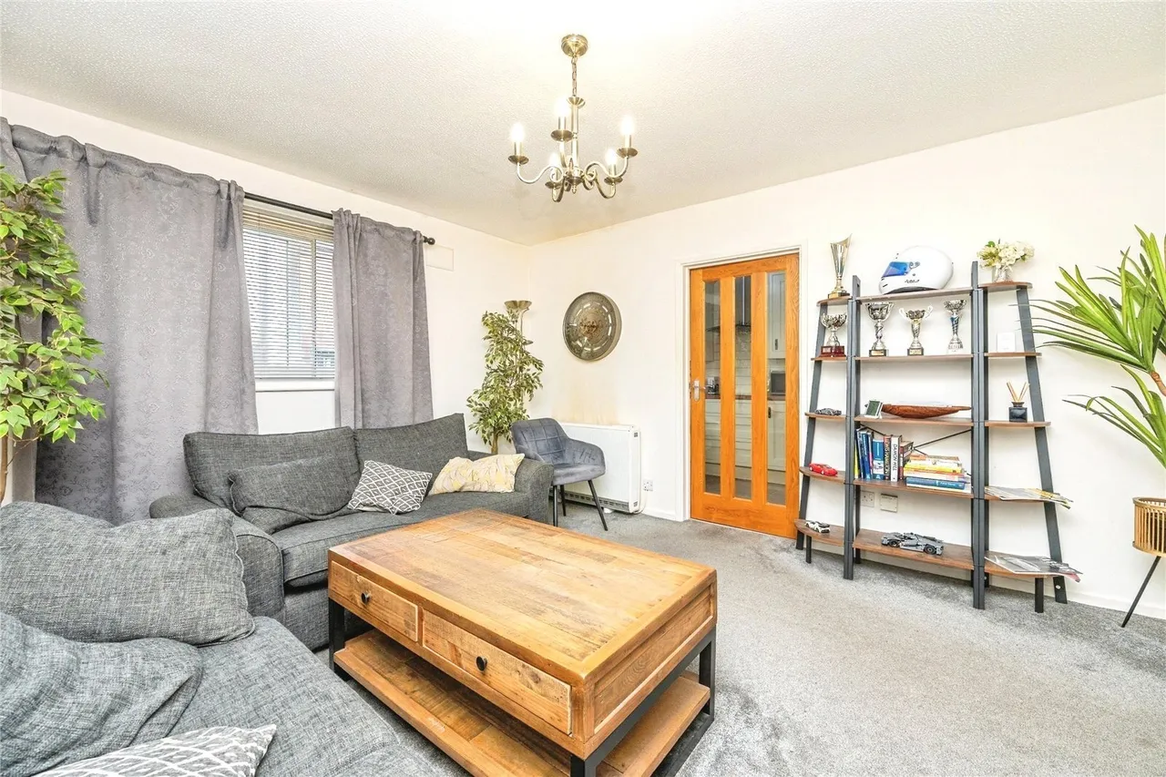 Victoria Mews, Saltisford, CV34, photo 3