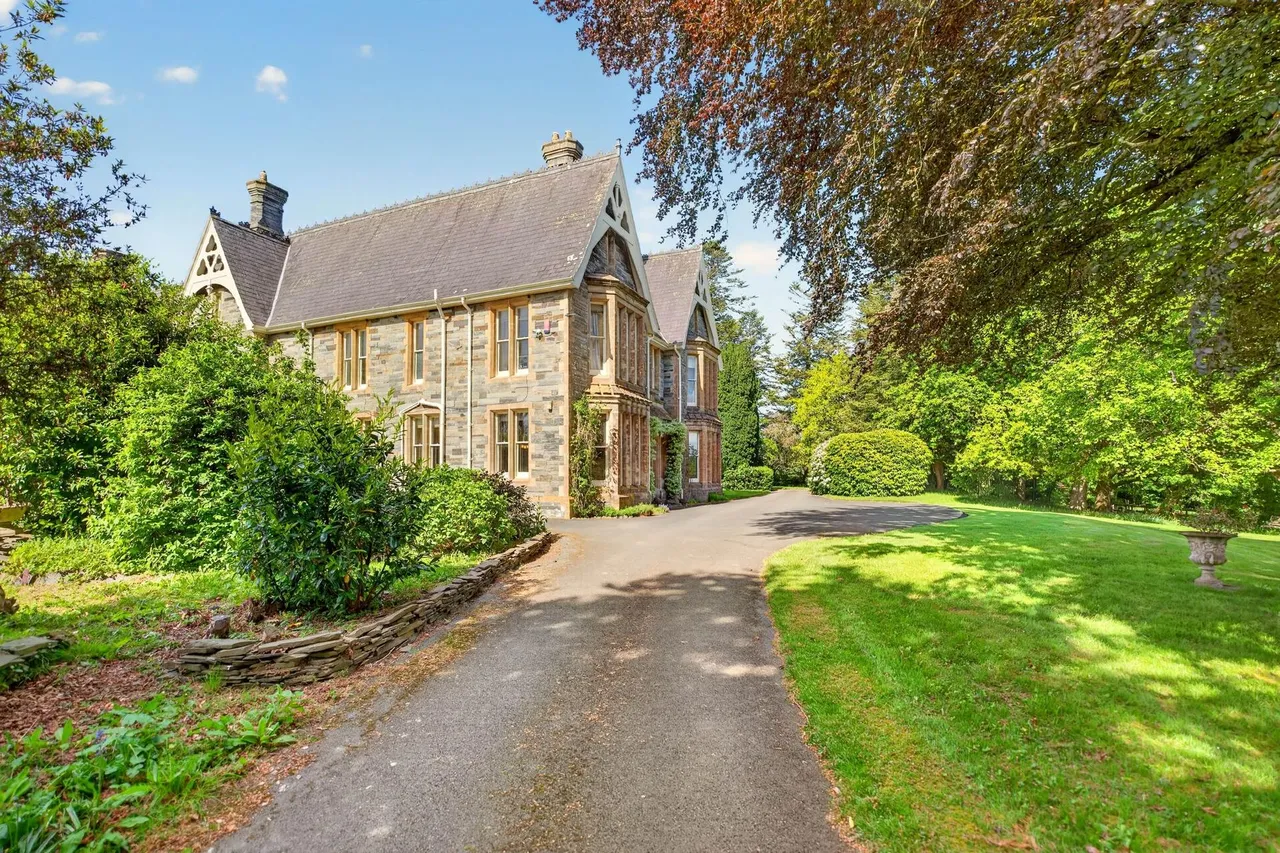 Glanolmarch Mansion, Llechryd, SA43, photo 97