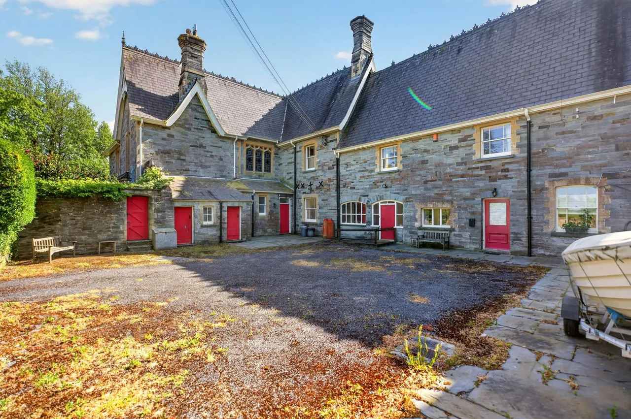 Glanolmarch Mansion, Llechryd, SA43, photo 101