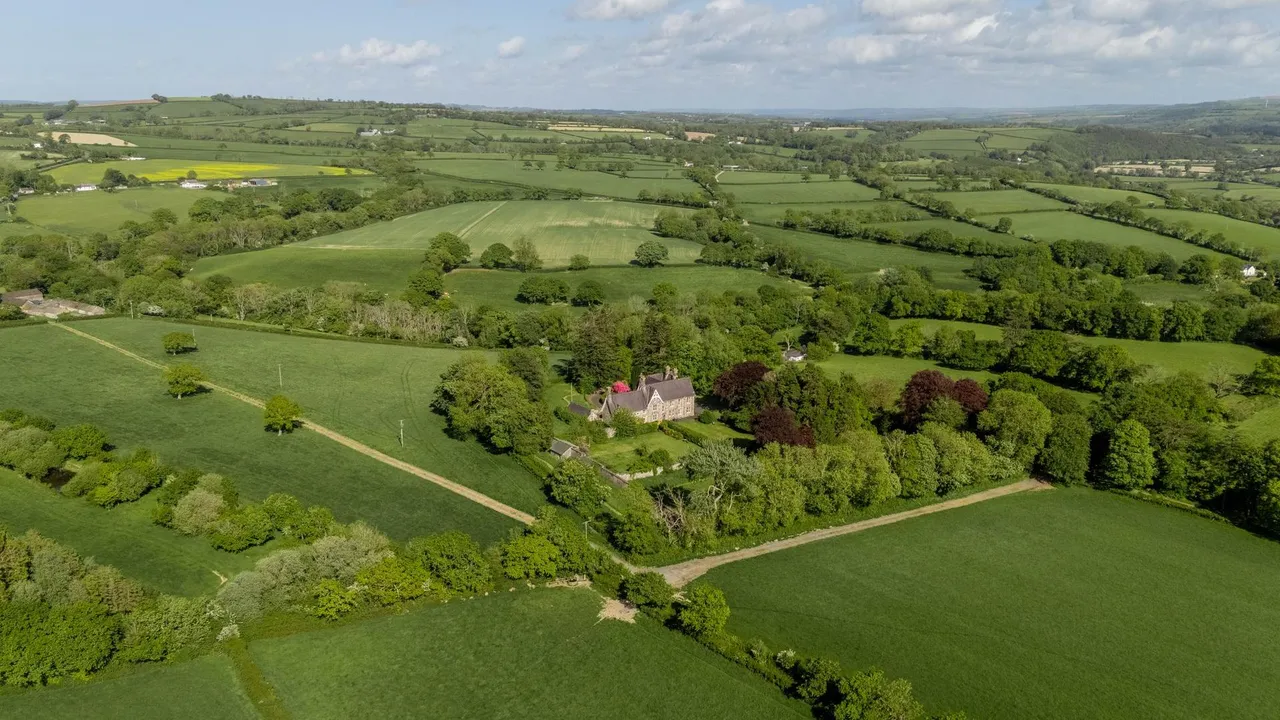 Glanolmarch Mansion, Llechryd, SA43, photo 111
