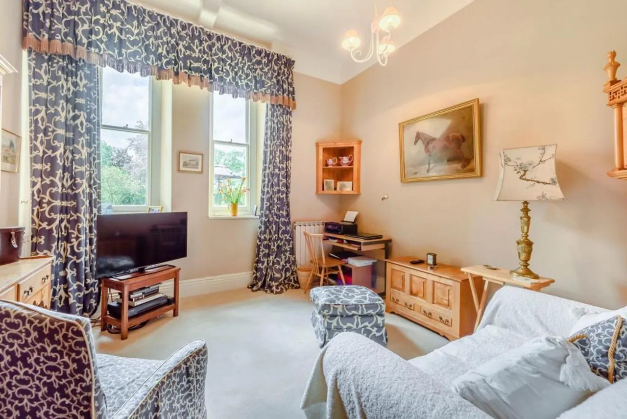 Glanolmarch Mansion, Llechryd, SA43, photo 36