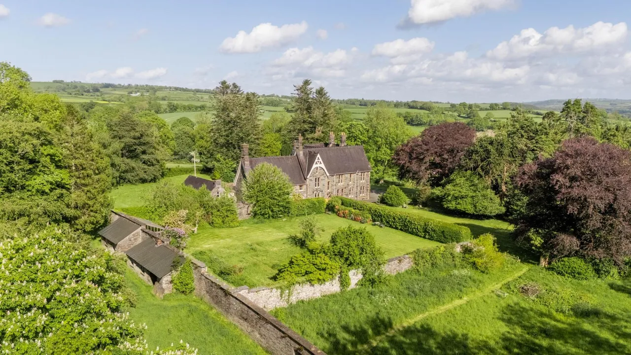 Glanolmarch Mansion, Llechryd, SA43, photo 106