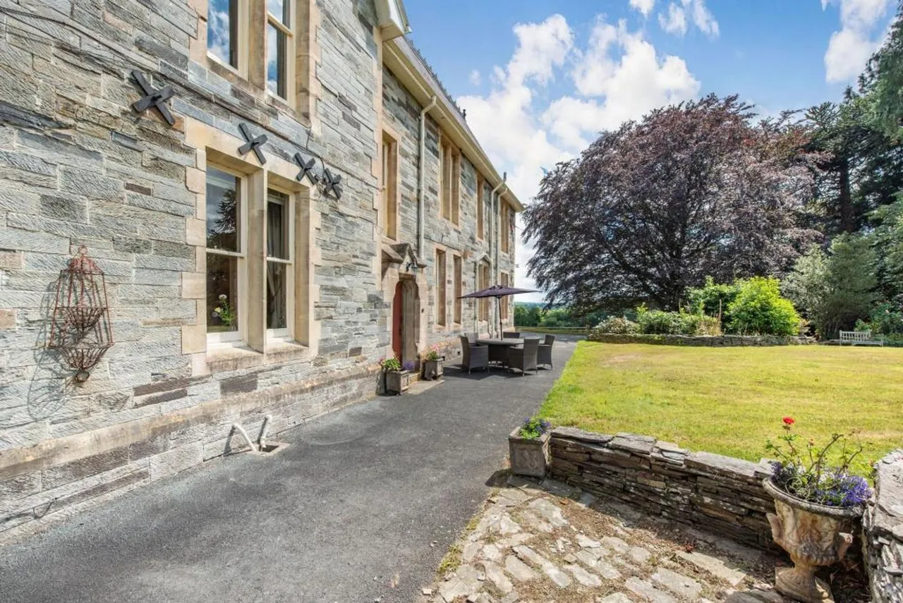 Glanolmarch Mansion, Llechryd, SA43, photo 94
