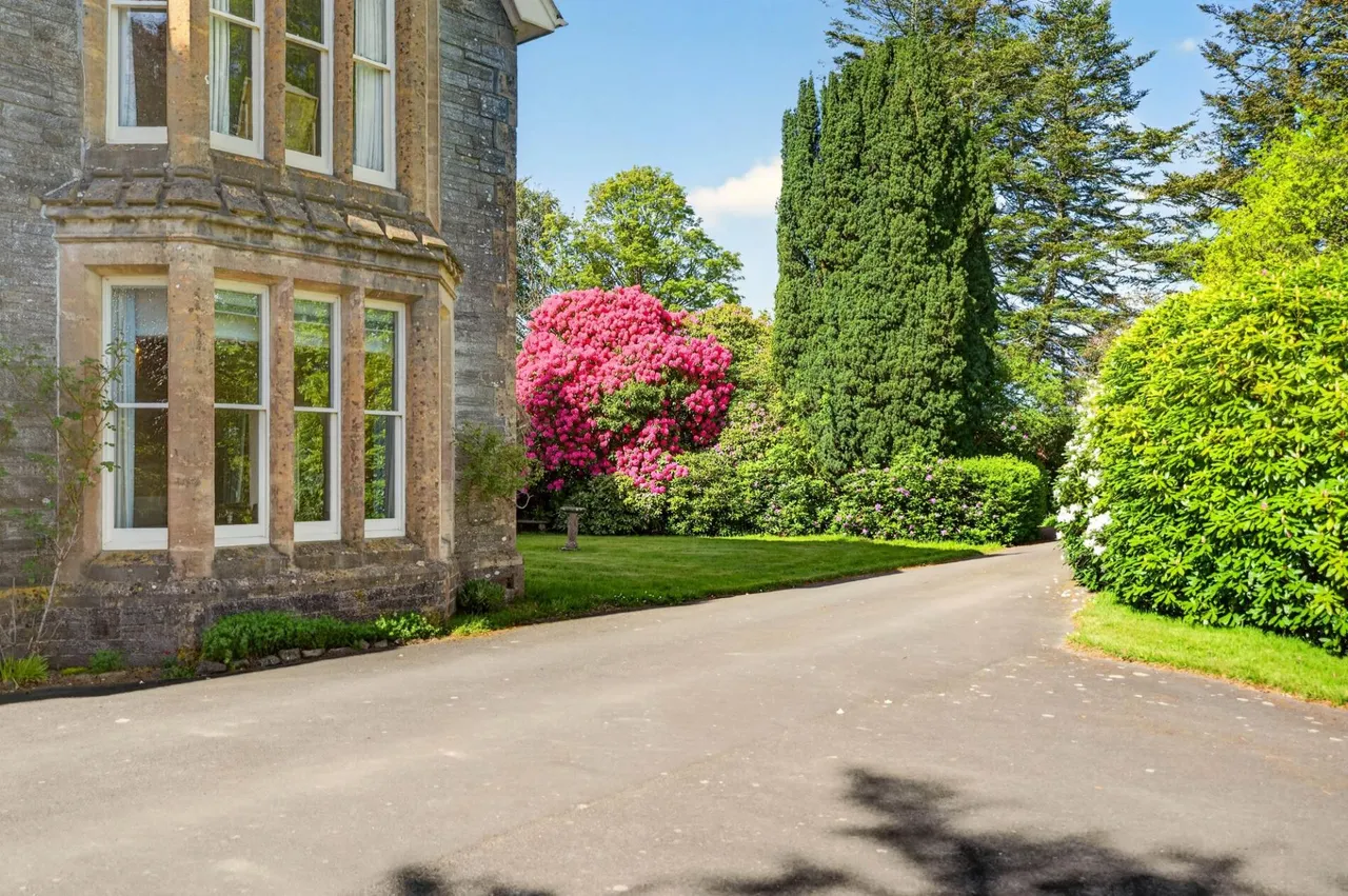 Glanolmarch Mansion, Llechryd, SA43, photo 84