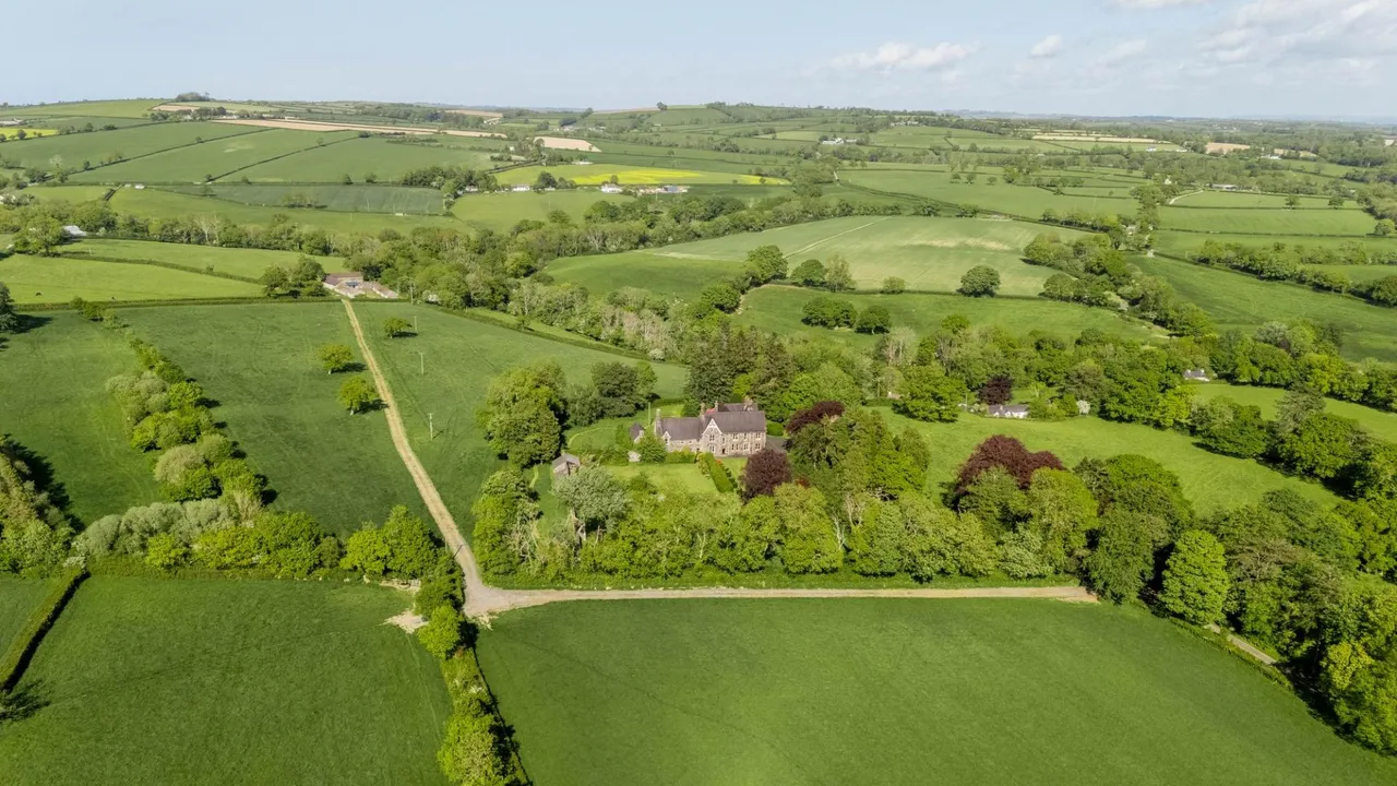 Glanolmarch Mansion, Llechryd, SA43, photo 110