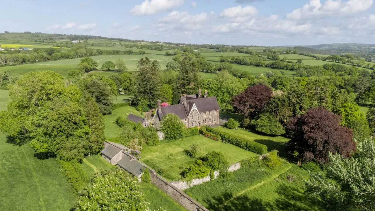 Glanolmarch Mansion, Llechryd, SA43, photo 108