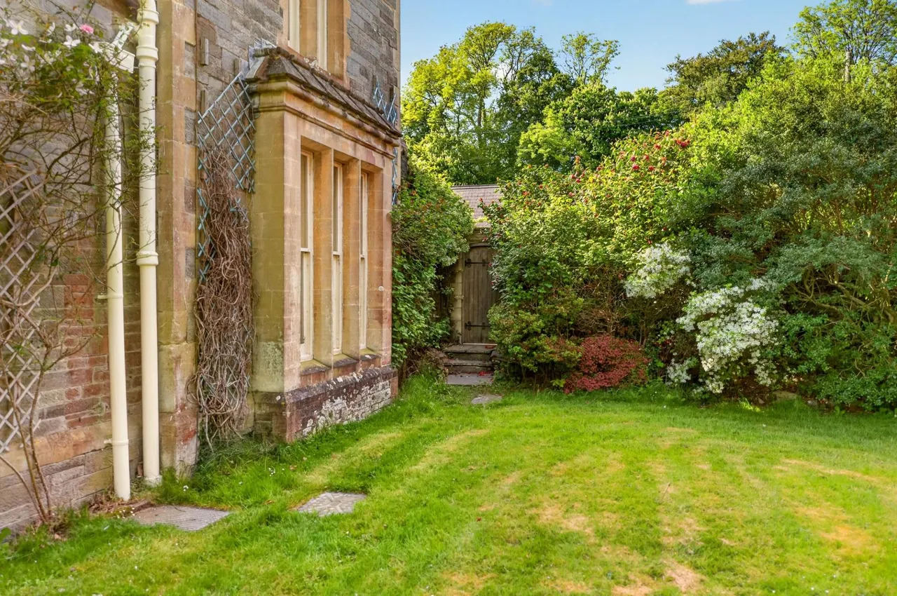 Glanolmarch Mansion, Llechryd, SA43, photo 83