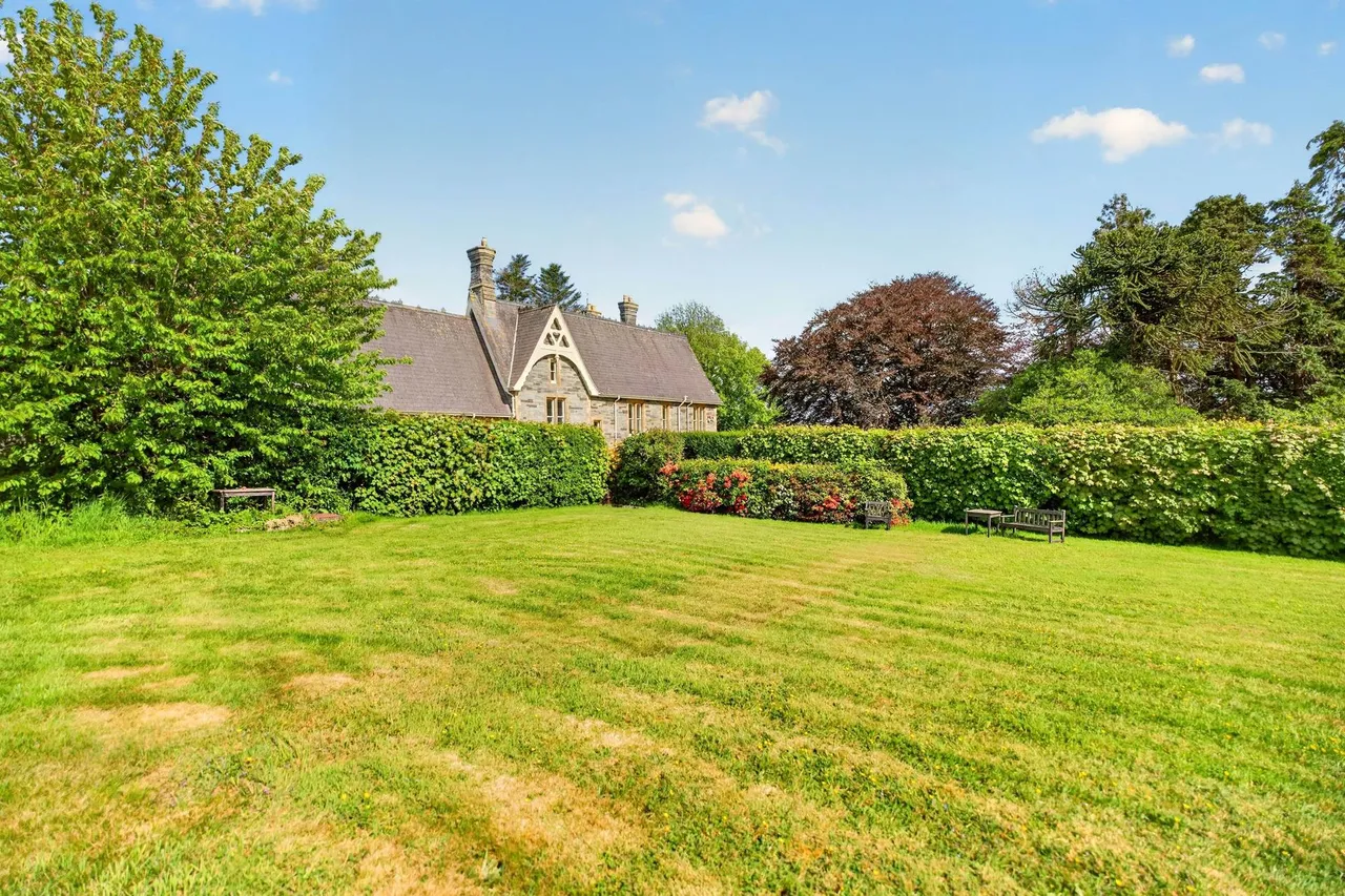 Glanolmarch Mansion, Llechryd, SA43, photo 87