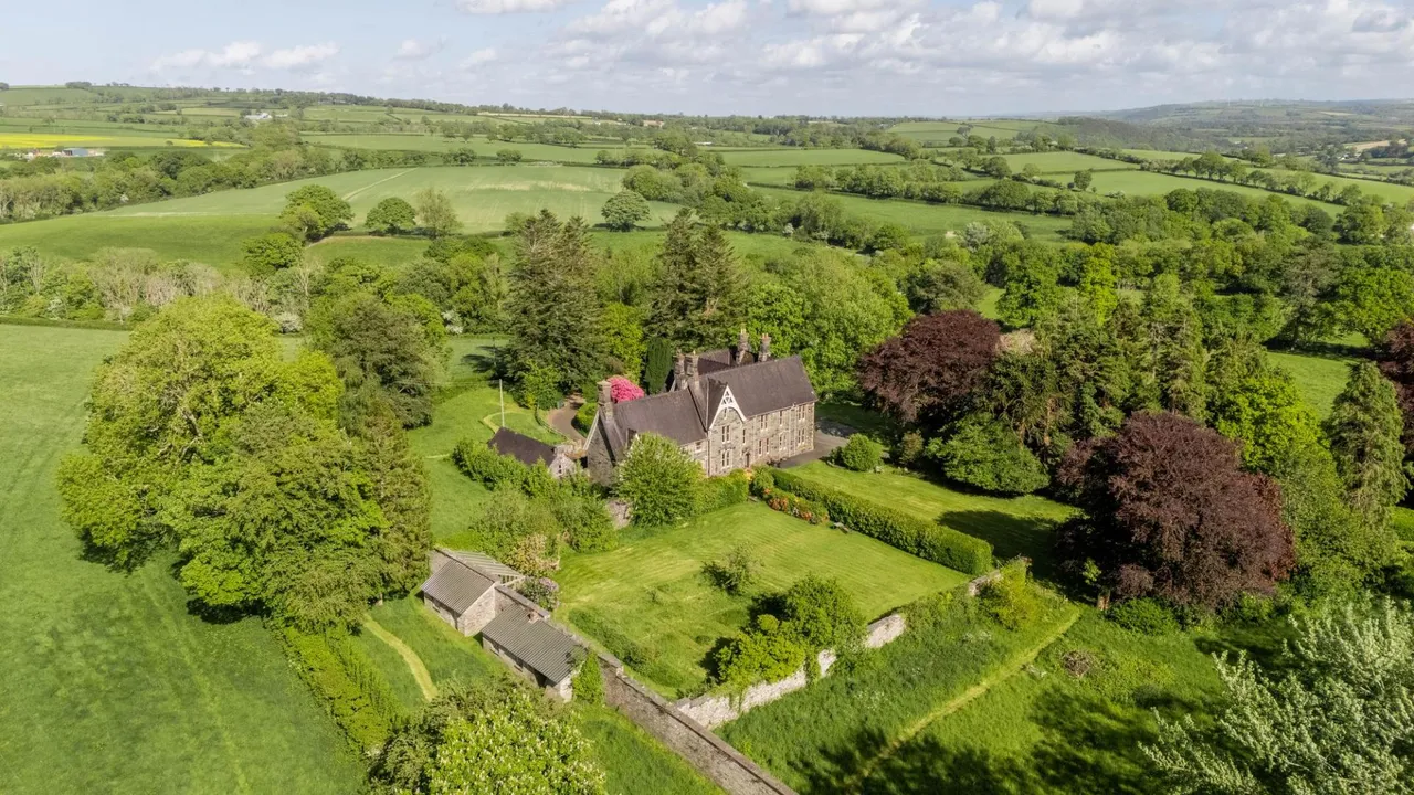 Glanolmarch Mansion, Llechryd, SA43, photo 109