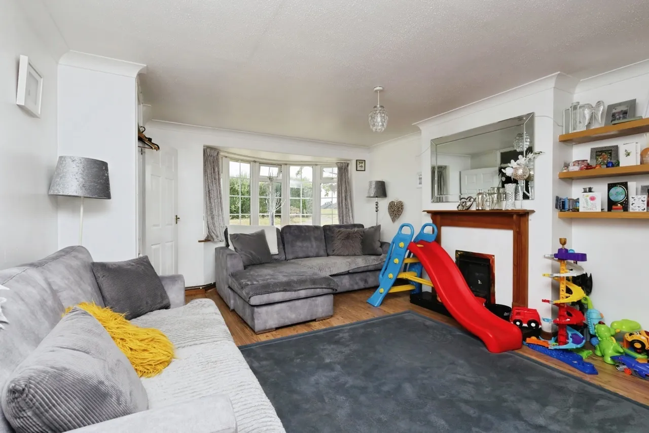 Browns Lane, Uckfield, TN22, photo 2
