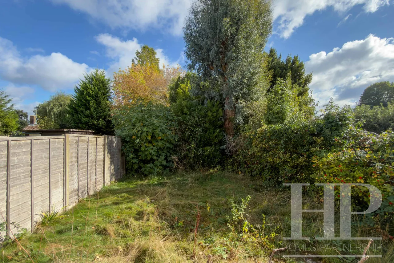 Broomdashers Road, Crawley, RH10, photo 14