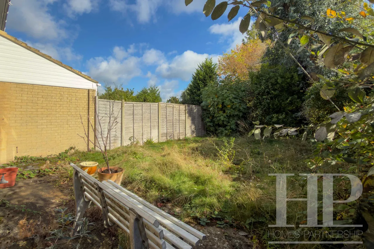 Broomdashers Road, Crawley, RH10, photo 4