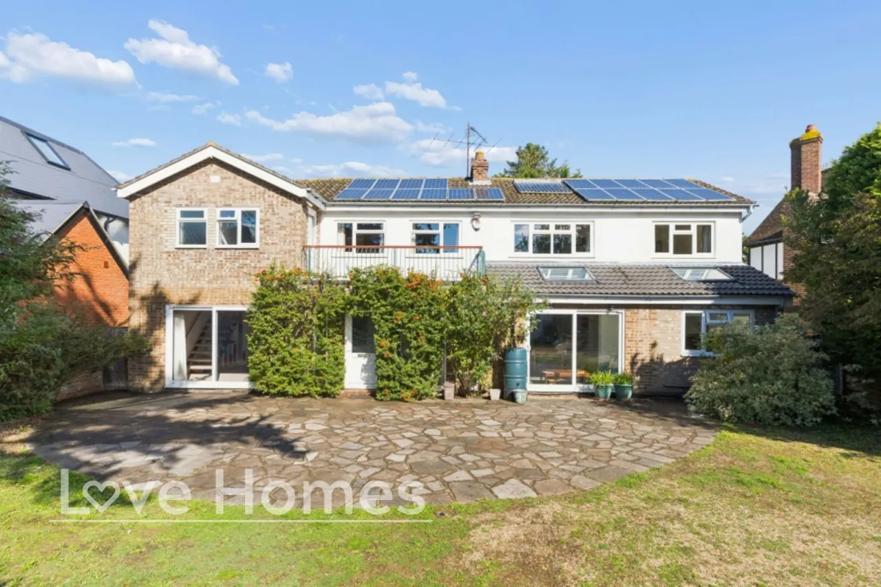 8 bed house for sale, Sharpenhoe Road, Barton-Le Clay, MK45