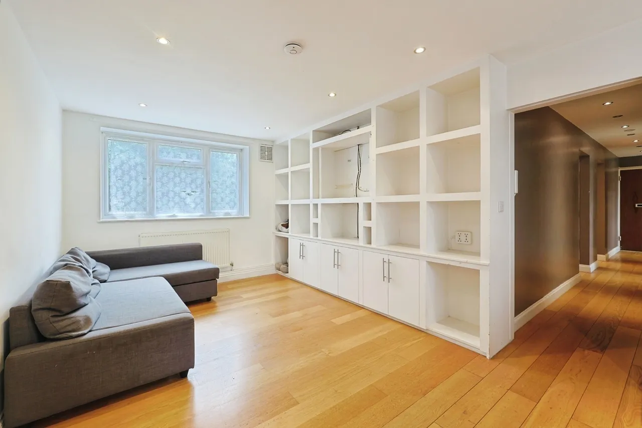 3 bed flat to rent — Blondel Street, Battersea, SW11