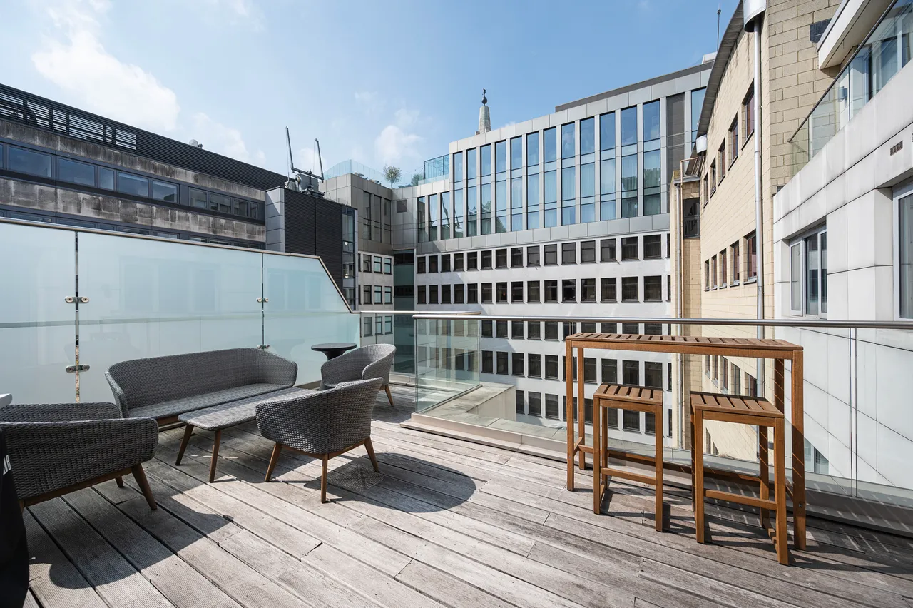 2 bed flat for sale — Flat 6, 34 Worship Street, London