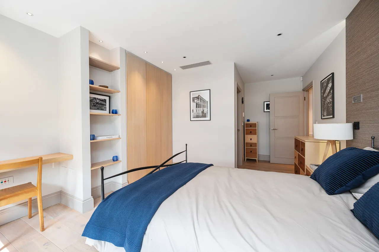 Flat 6, 34 Worship Street, London, photo 7