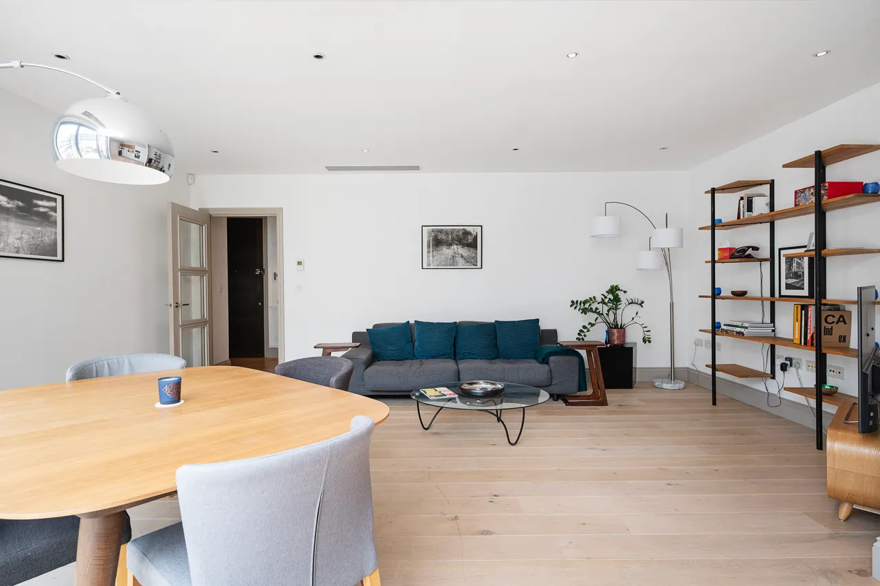 Flat 6, 34 Worship Street, London, photo 3