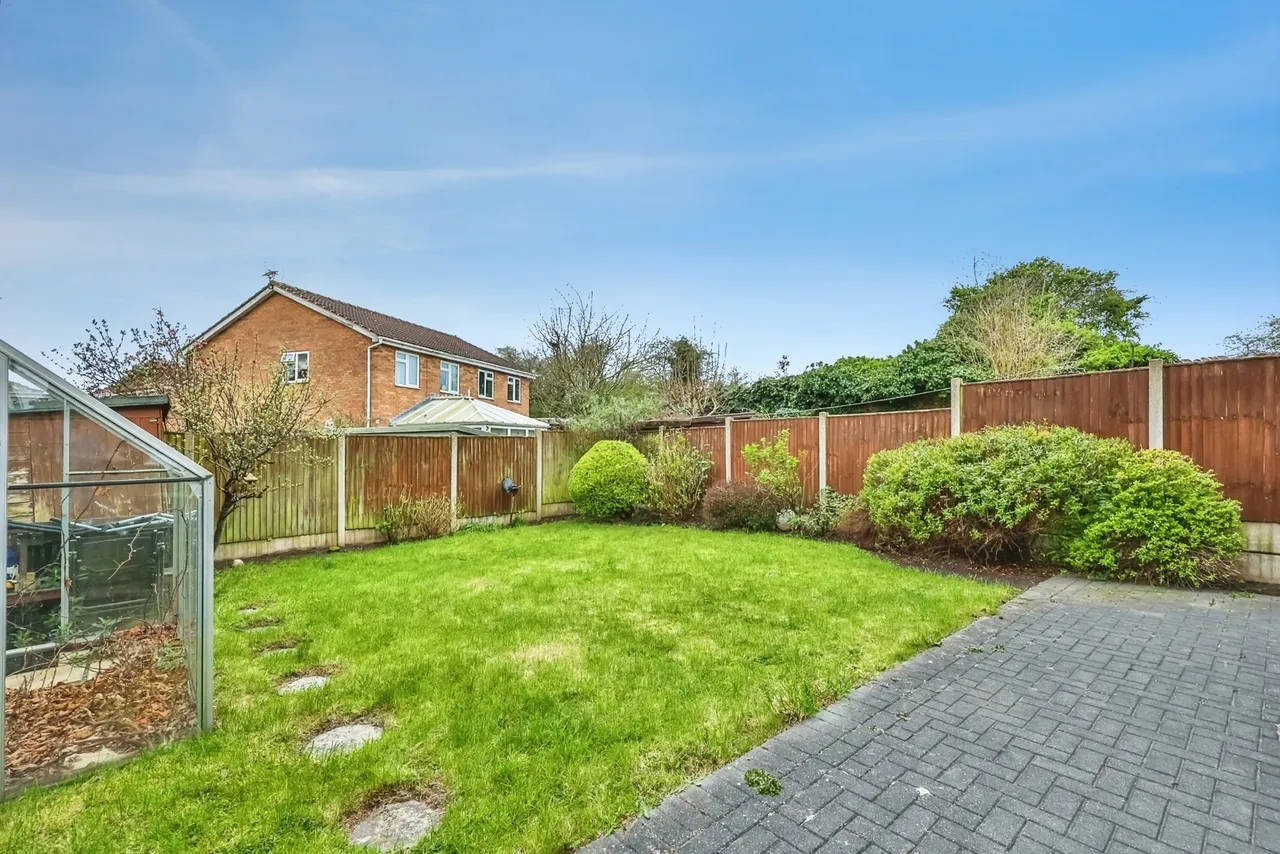 Minster Close, Hucknall, Nottingham, Nottinghamshire, NG15, photo 3