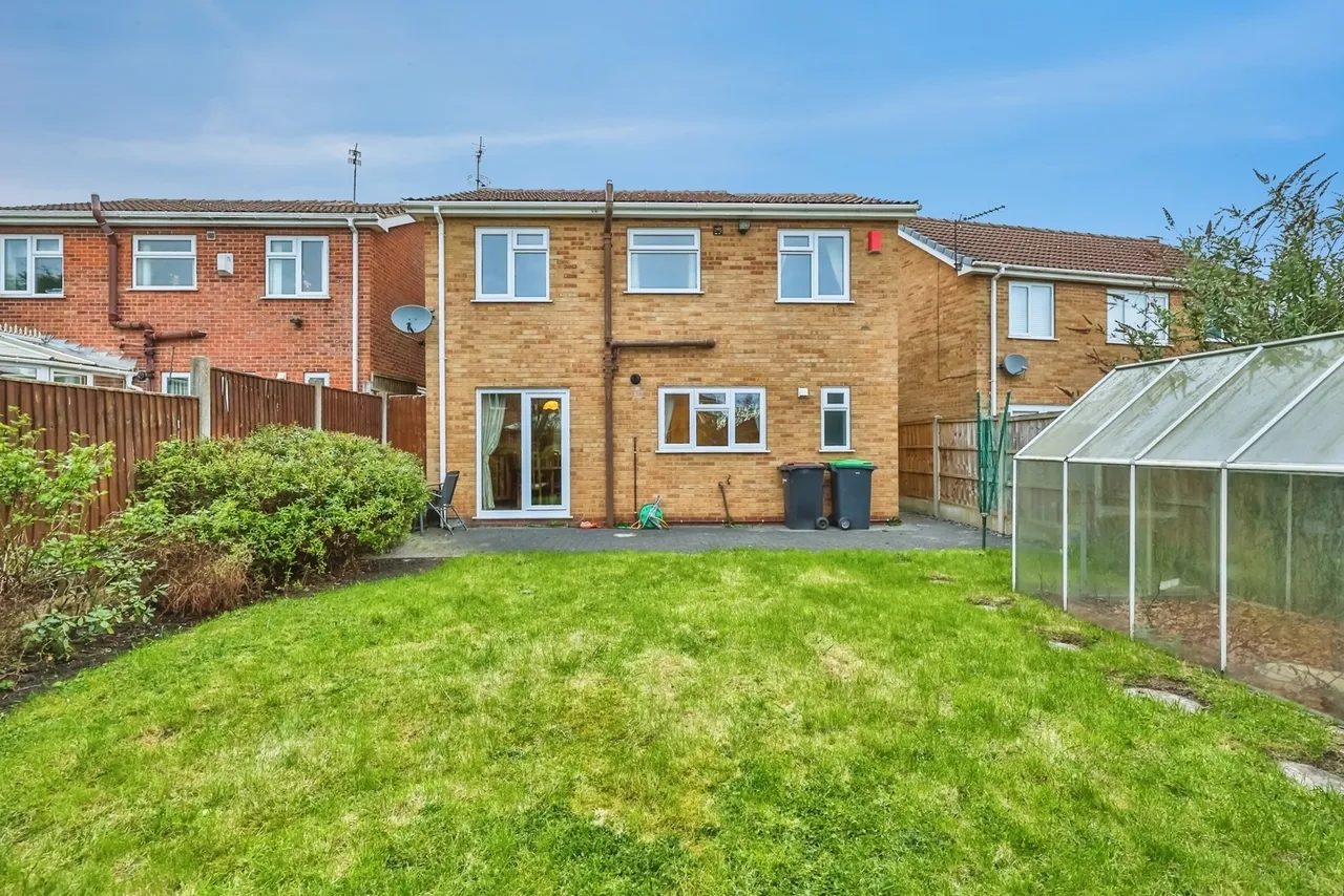 Minster Close, Hucknall, Nottingham, Nottinghamshire, NG15, photo 2