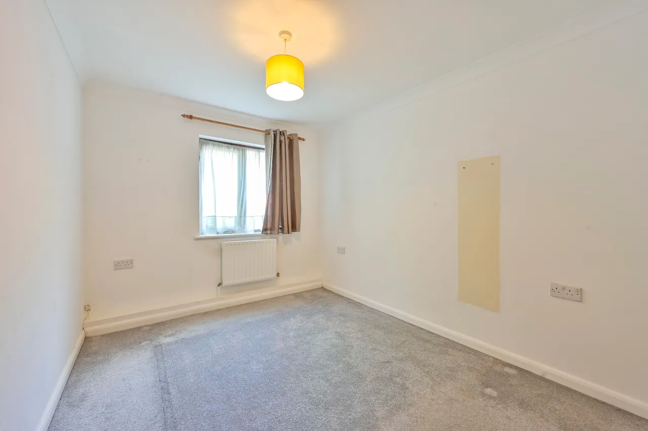1 Clatworthy House, 2 Cleeve Way, London, photo 7