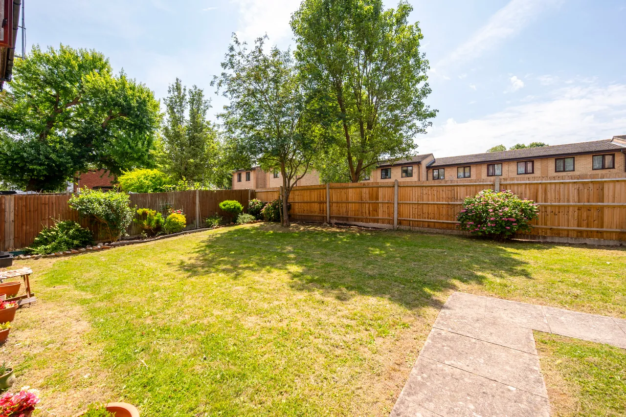 1 Clatworthy House, 2 Cleeve Way, London, photo 4