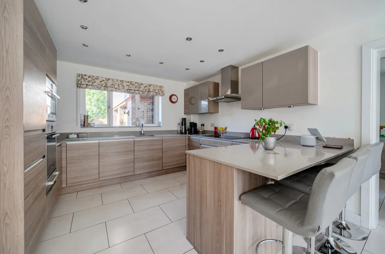Boyneswood Road, Medstead, GU34, photo 3