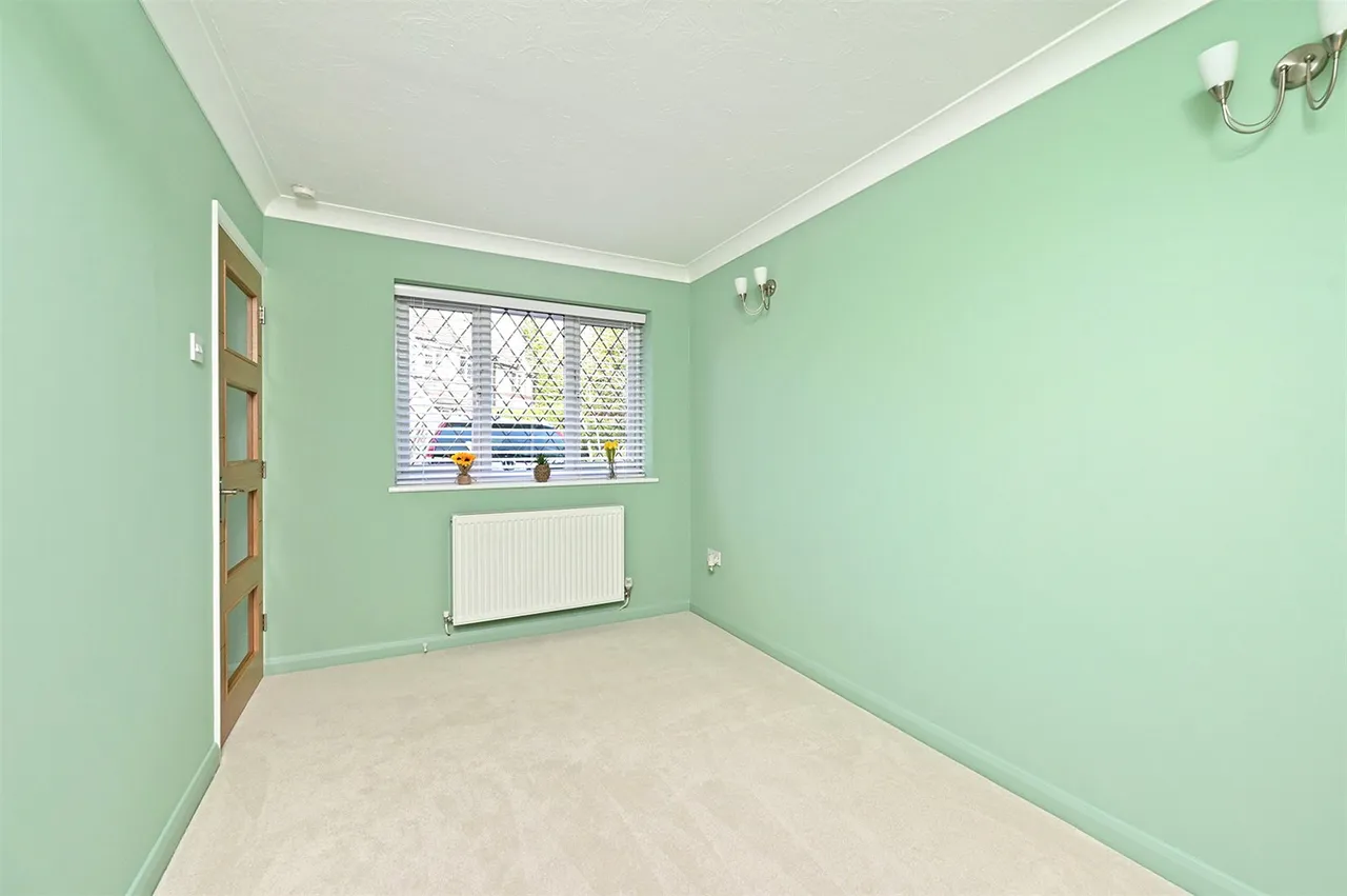 Twisell Thorne, Church Crookham, Fleet, Hampshire, GU52 0YT, photo 9