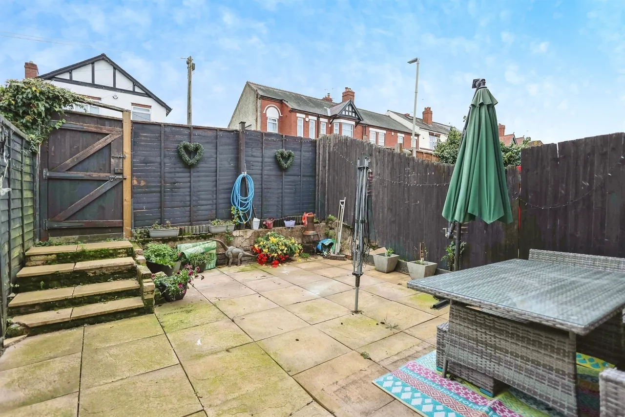 Hunnington Crescent, Halesowen, photo 9