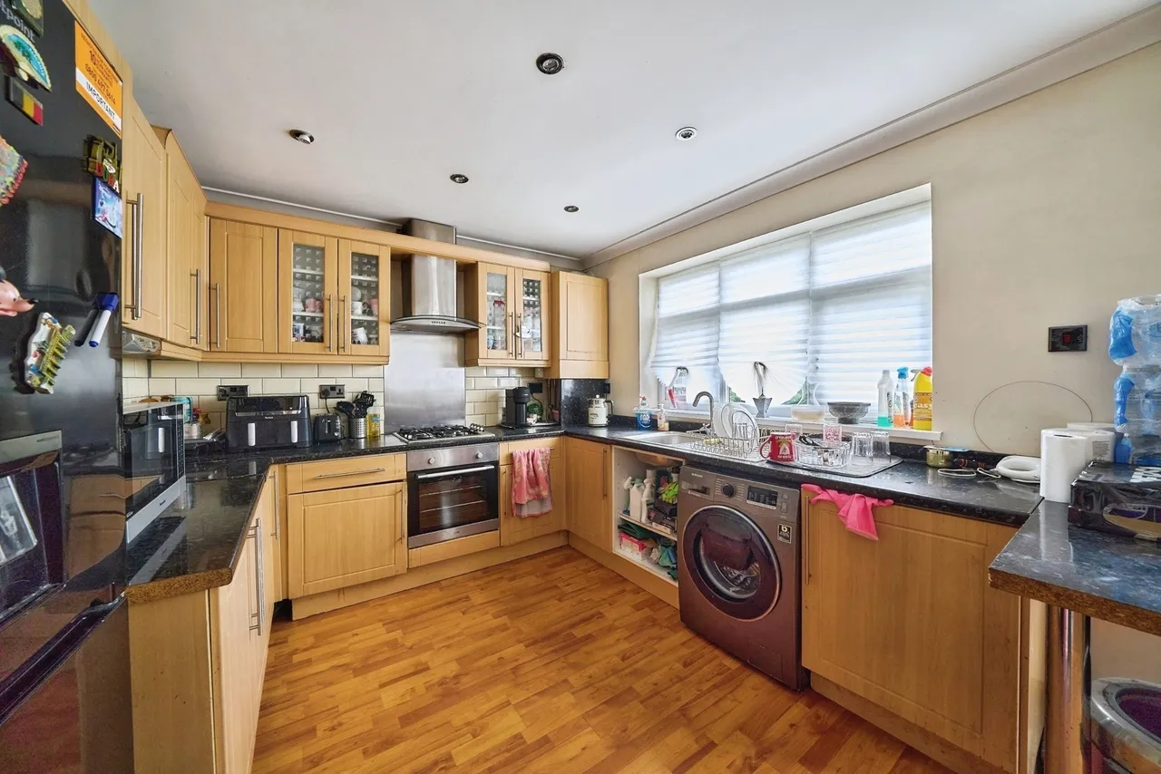 Roding Lane North, Woodford Green, IG8, photo 6