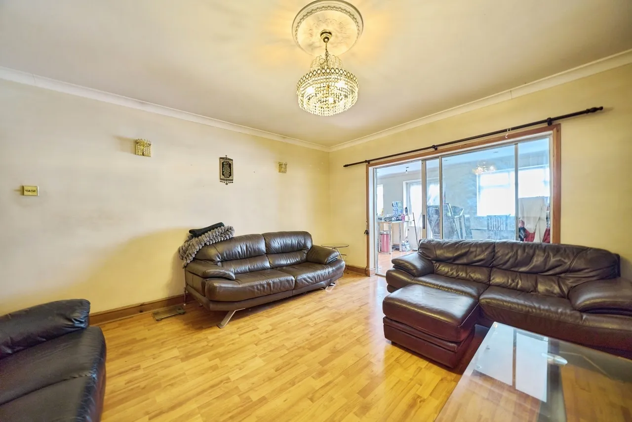 Roding Lane North, Woodford Green, IG8, photo 4