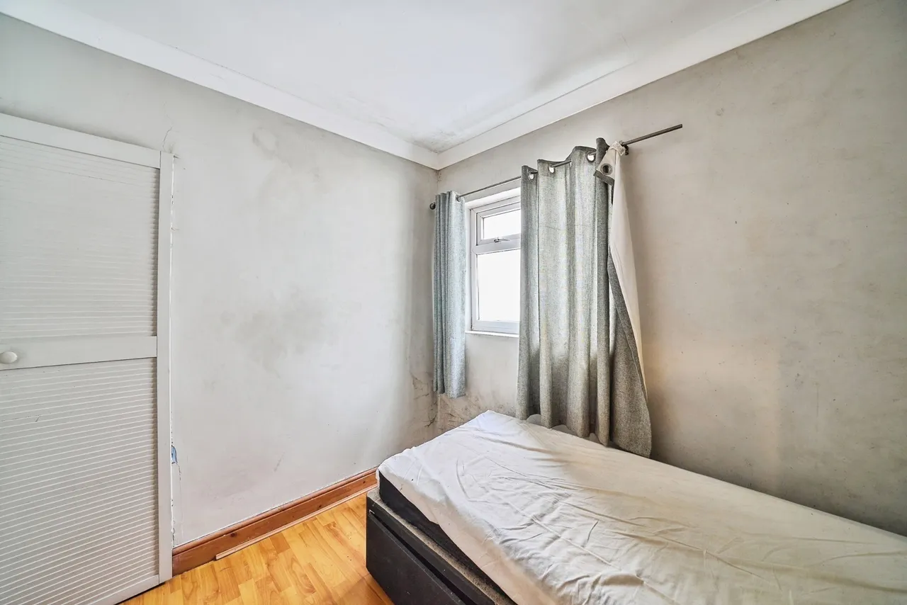 Roding Lane North, Woodford Green, IG8, photo 8