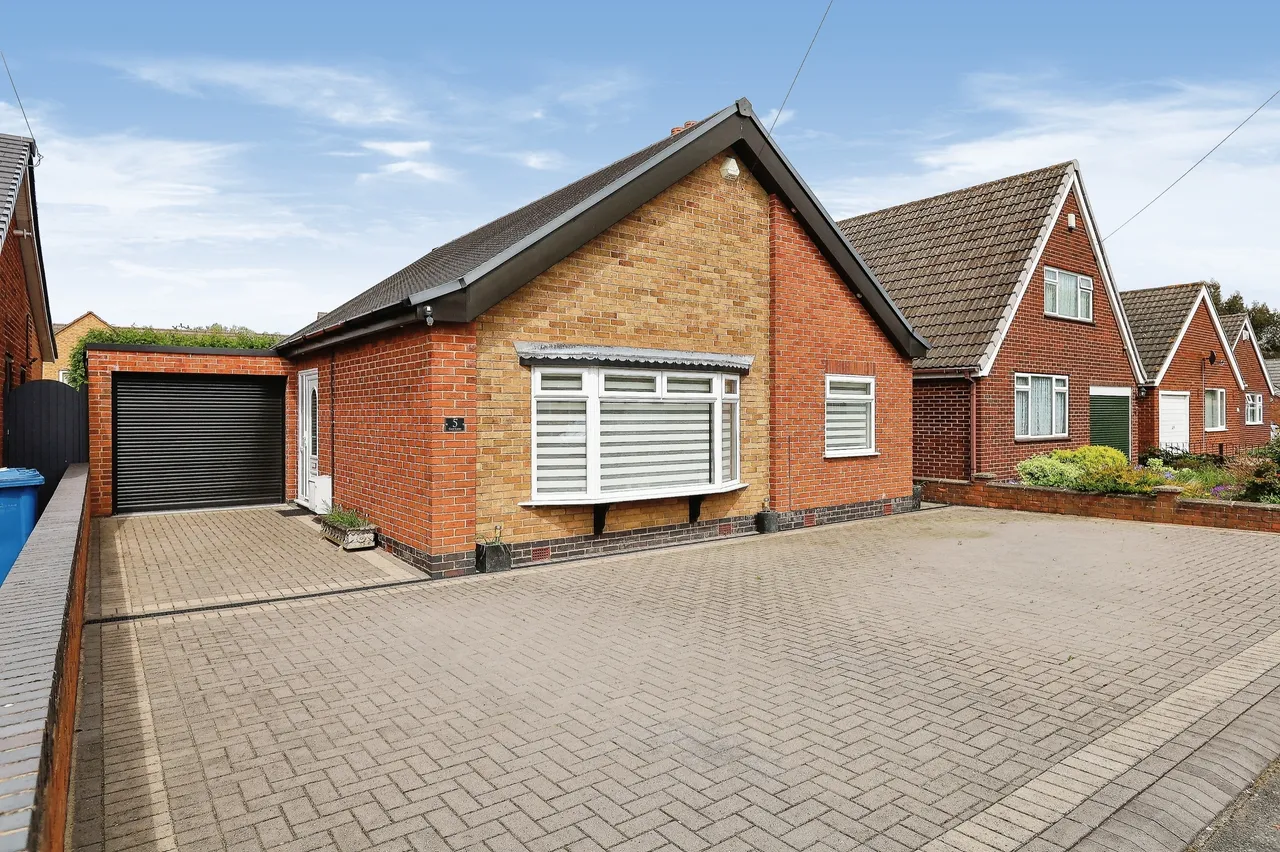 2 bed house for sale — Cale Close, Tamworth, Staffordshire, B77