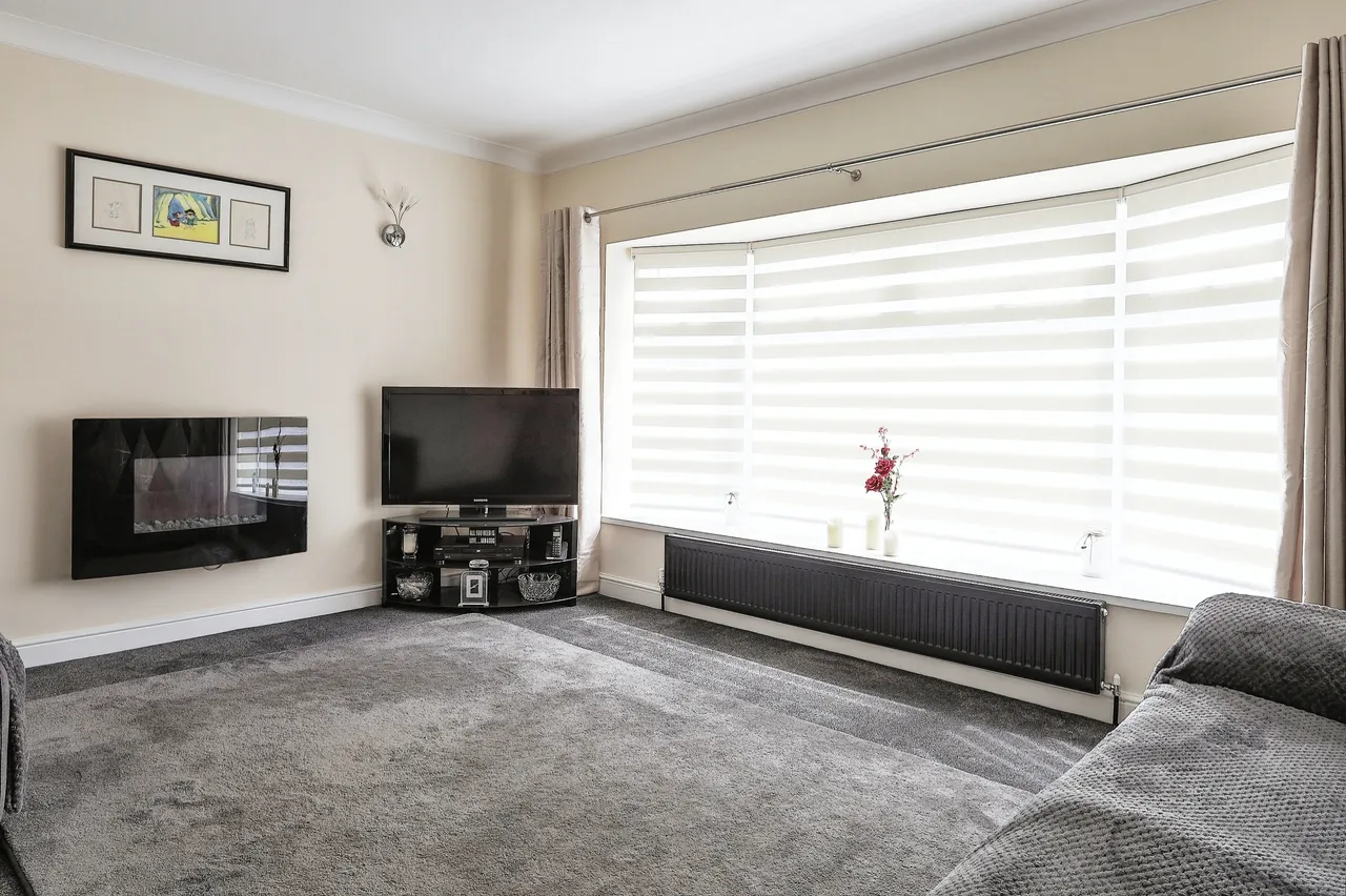 Cale Close, Tamworth, Staffordshire, B77, photo 3