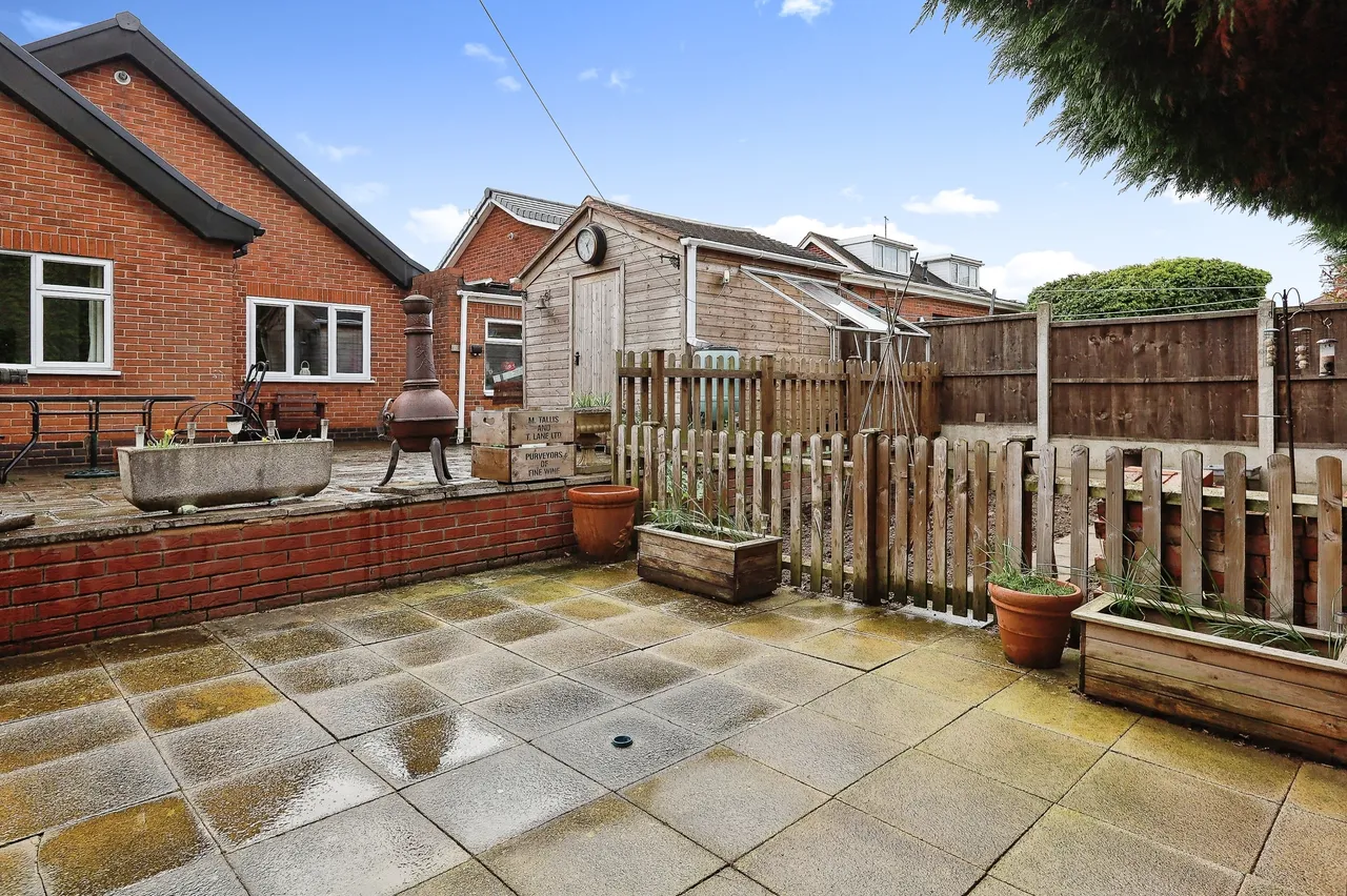 Cale Close, Tamworth, Staffordshire, B77, photo 12