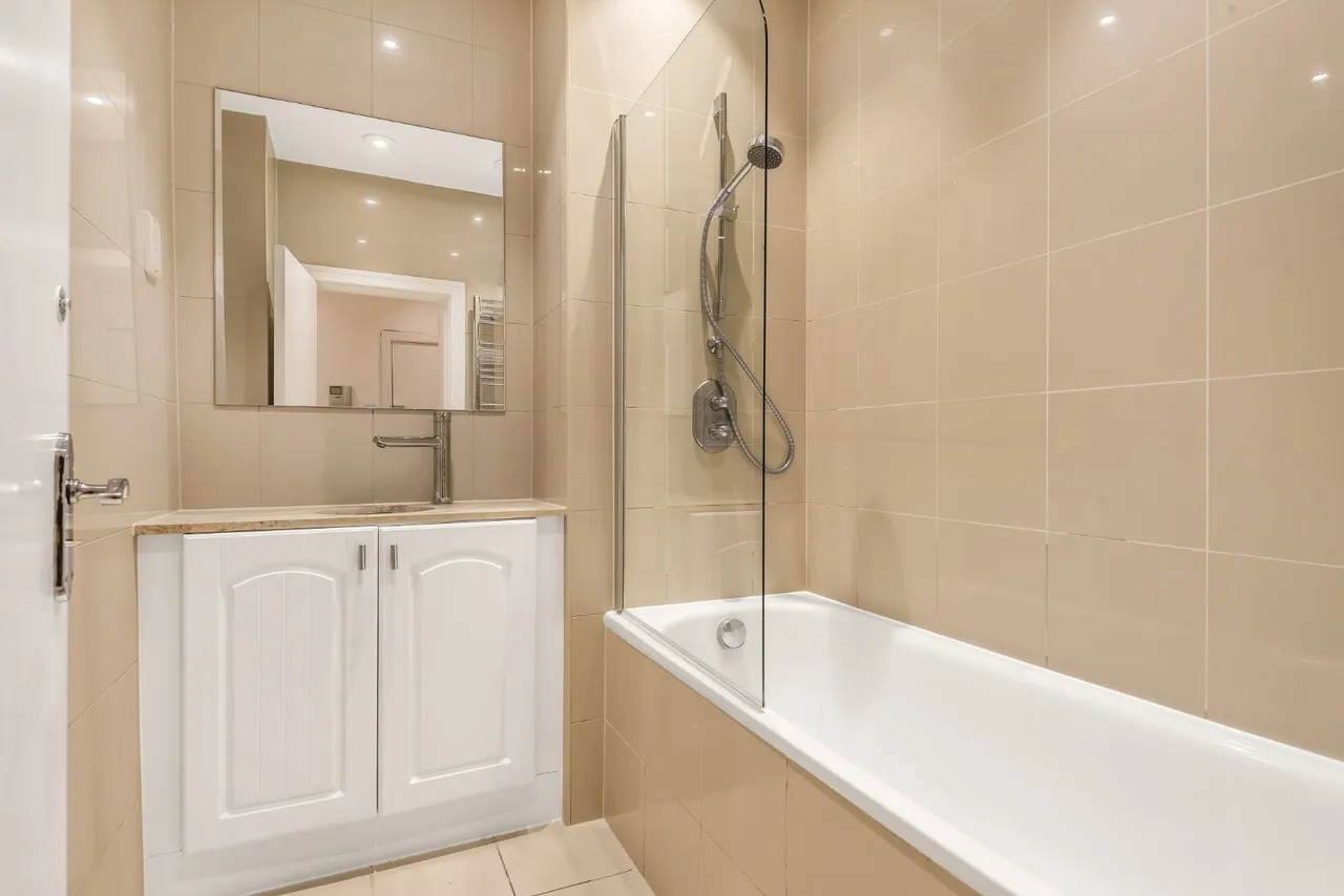 Lancaster Drive, Belsize Park, London, NW3, photo 7