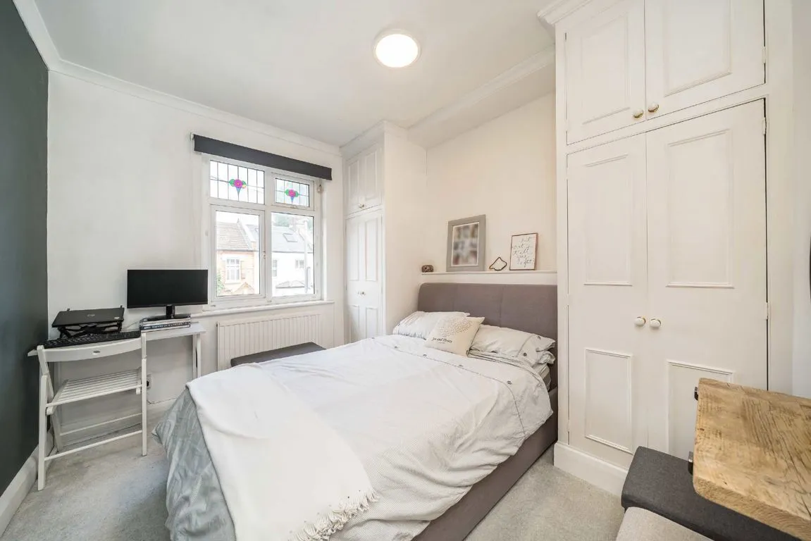 Franche Court Road, SW17, photo 6