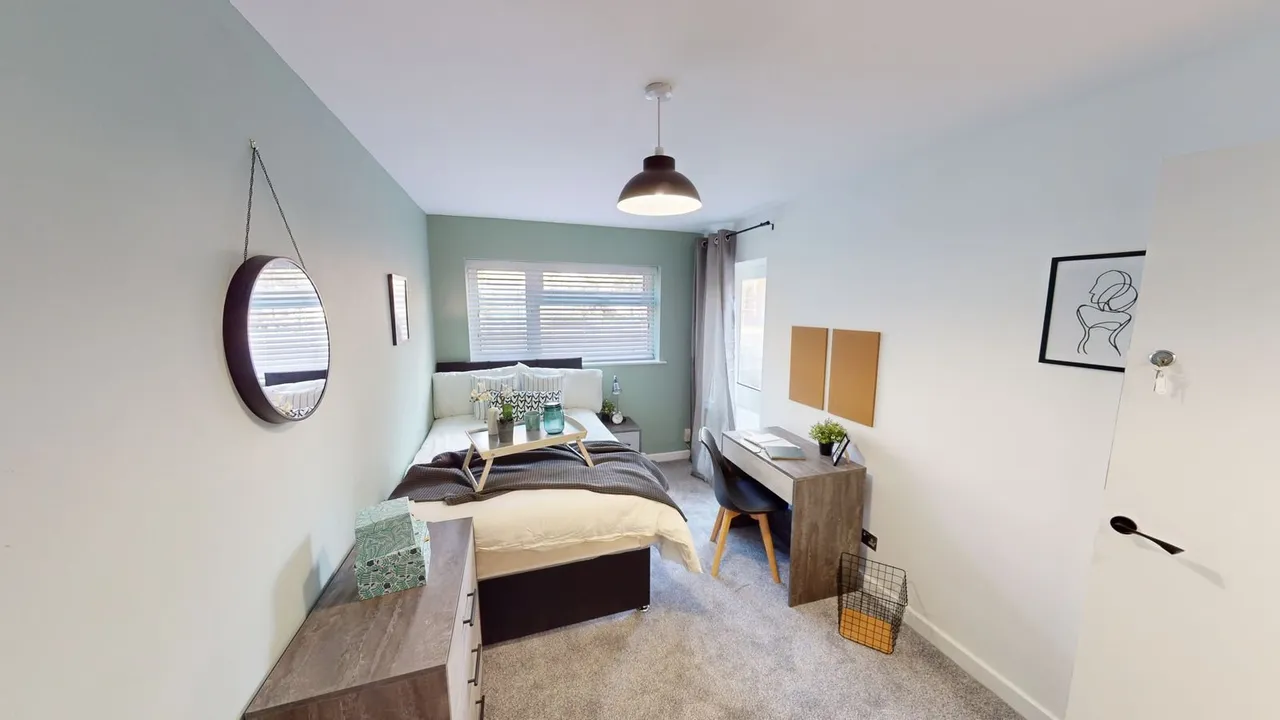 Harrington Drive, Nottingham, NG7, photo 13