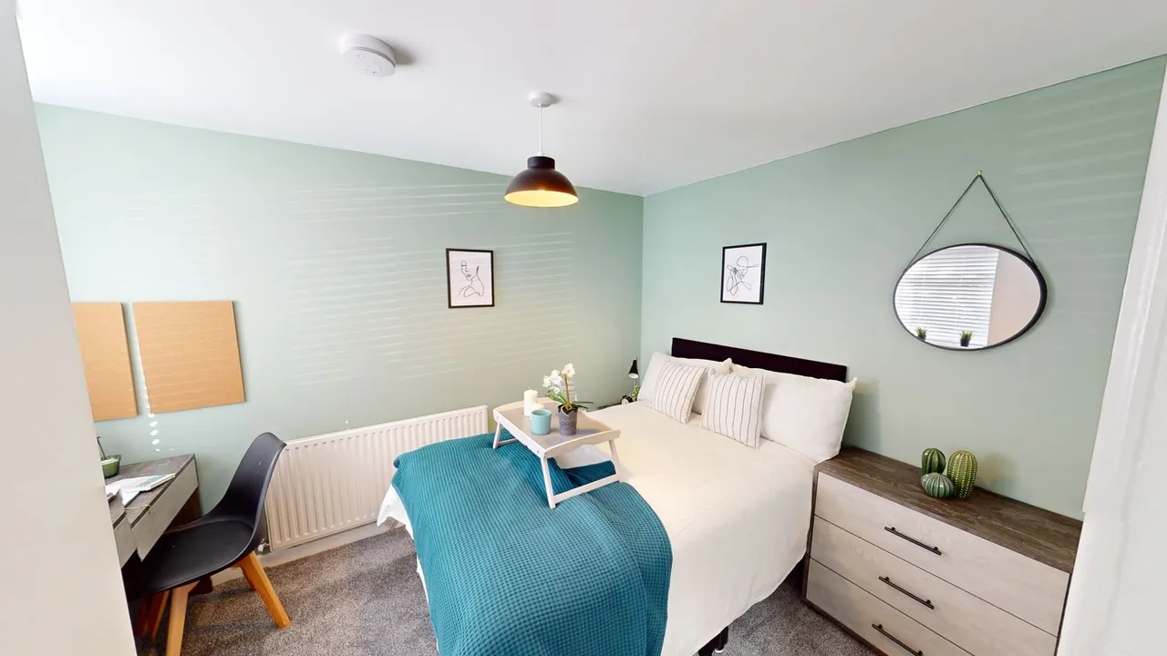 Harrington Drive, Nottingham, NG7, photo 2