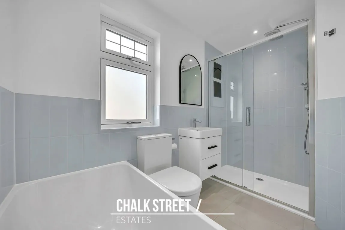 Rockingham Avenue, Hornchurch, RM11, photo 15
