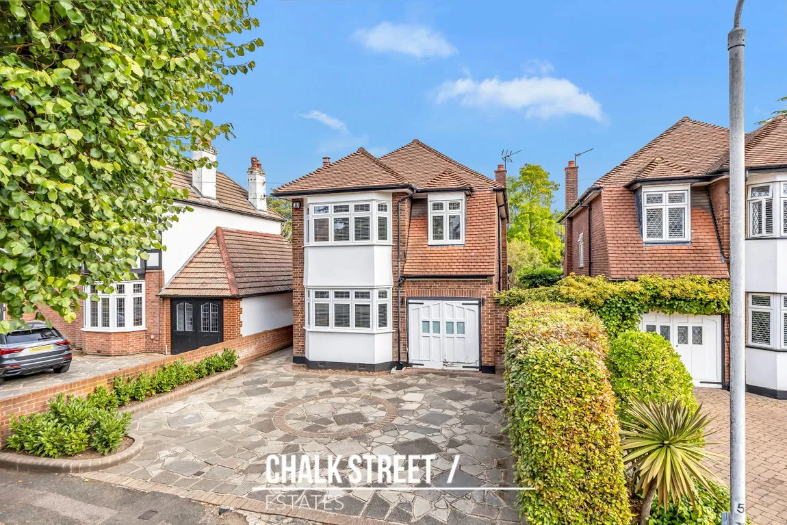 4 bed house for sale, Rockingham Avenue, Hornchurch, RM11