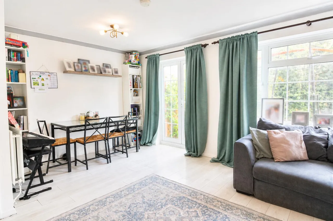 Lenham Close, Wokingham, RG41, photo 5