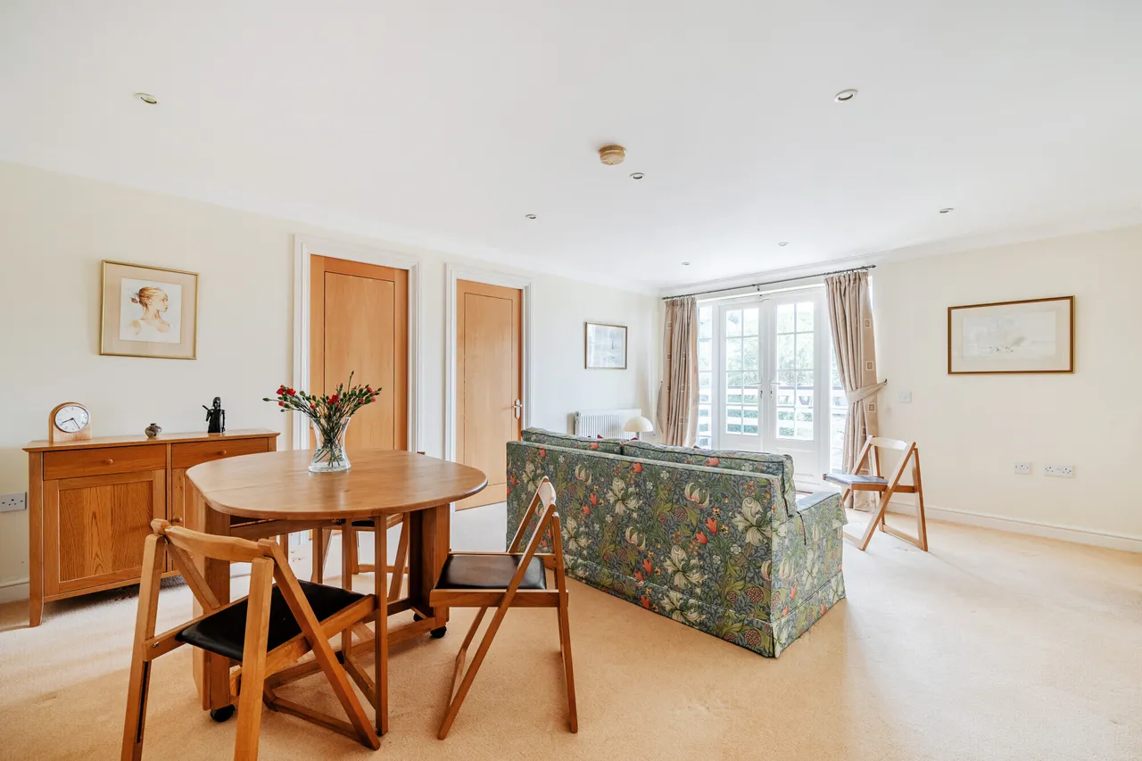 London Road, Marlborough, SN8, photo 5