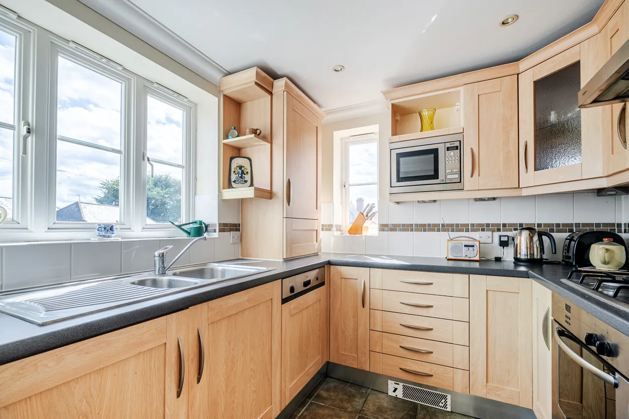 London Road, Marlborough, SN8, photo 2