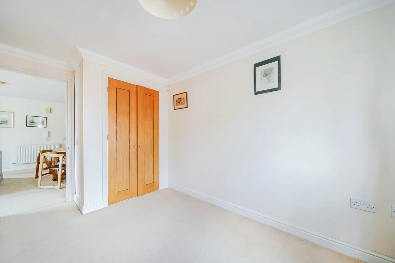London Road, Marlborough, SN8, photo 8