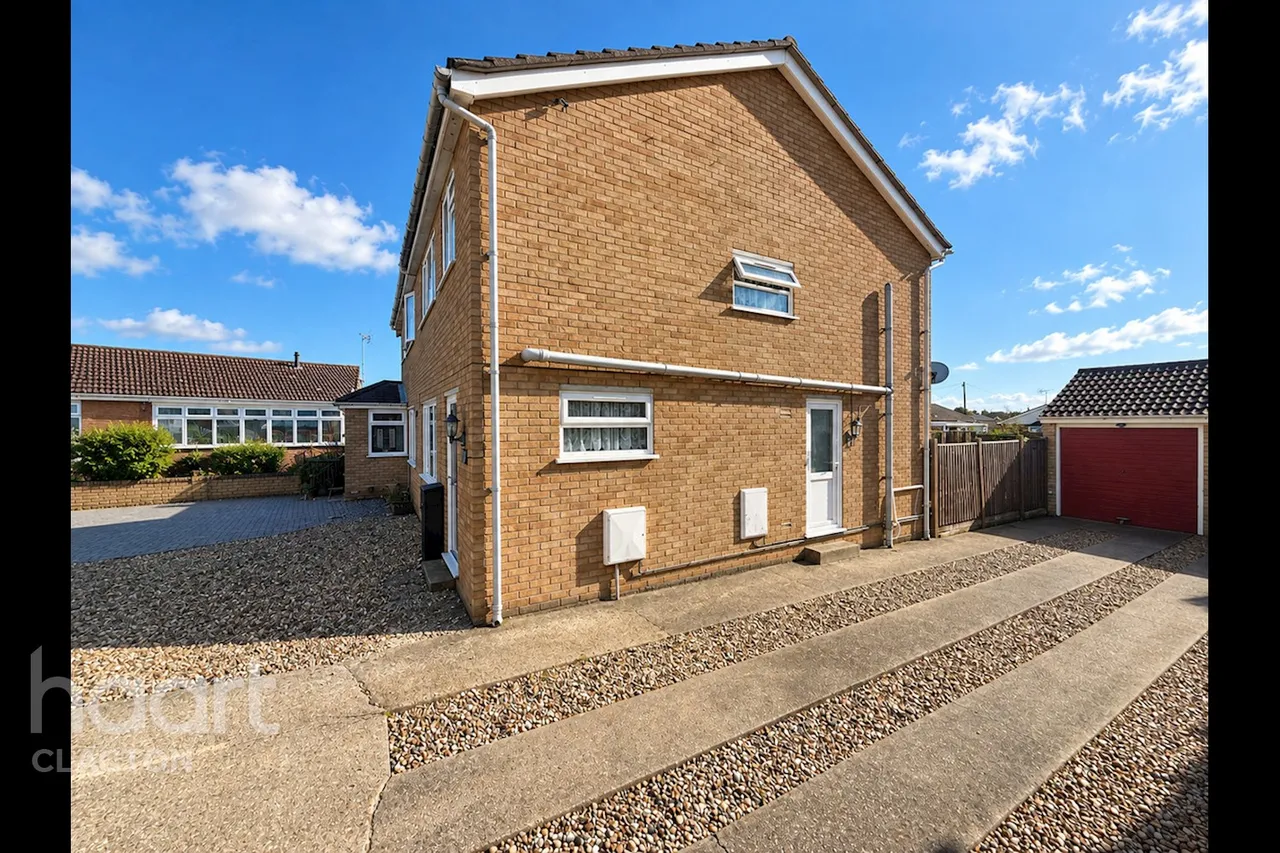 Fairlop Close, Clacton-On-Sea, CO15, photo 14