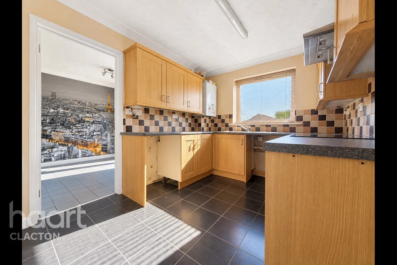 Fairlop Close, Clacton-On-Sea, CO15, photo 4